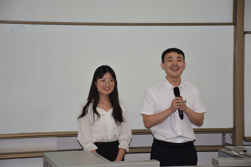 5fe8c96d834a4170939d98ed10e3df39.jpg